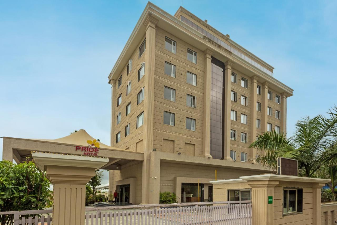Pride Hotel Bhopal Esterno foto