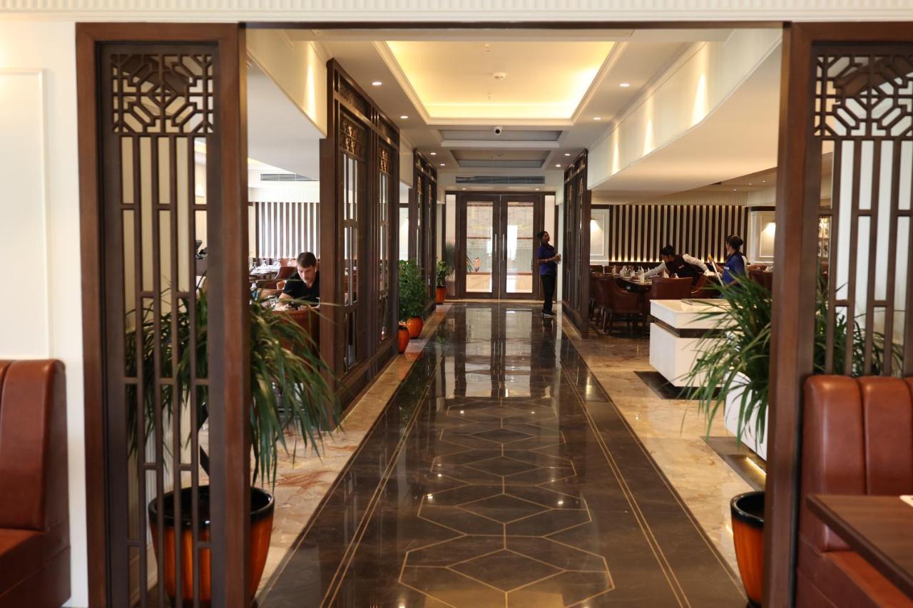 Pride Hotel Bhopal Esterno foto