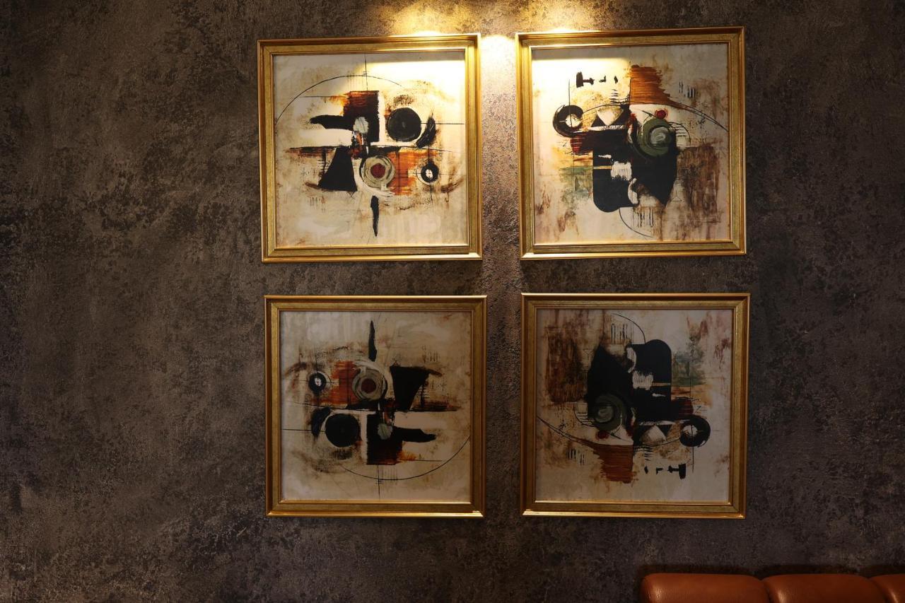 Pride Hotel Bhopal Esterno foto